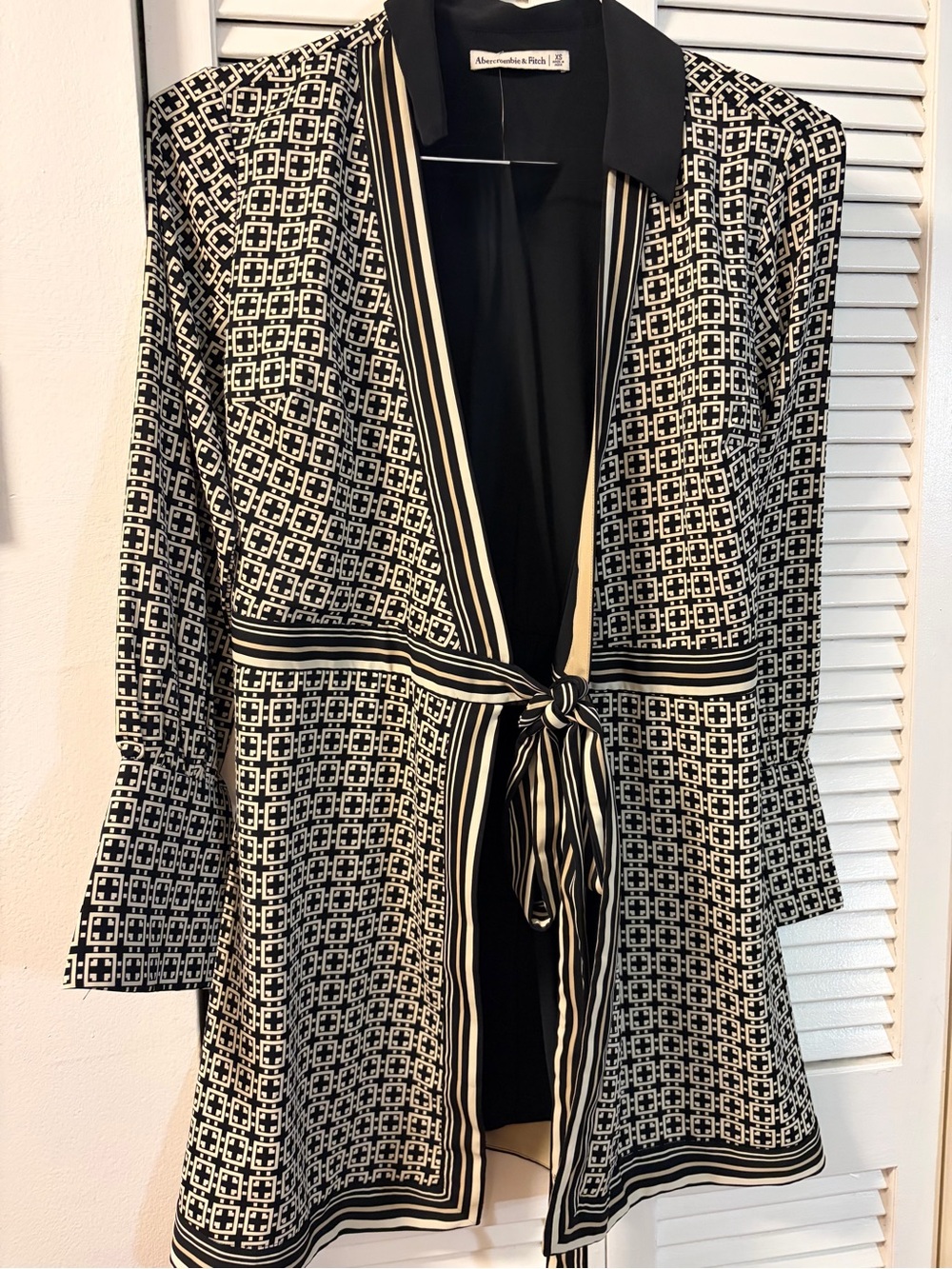 Abercrombie & Fitch Black Blazer